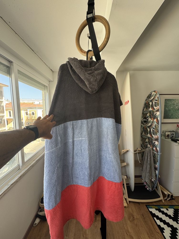 Poncho surf homen