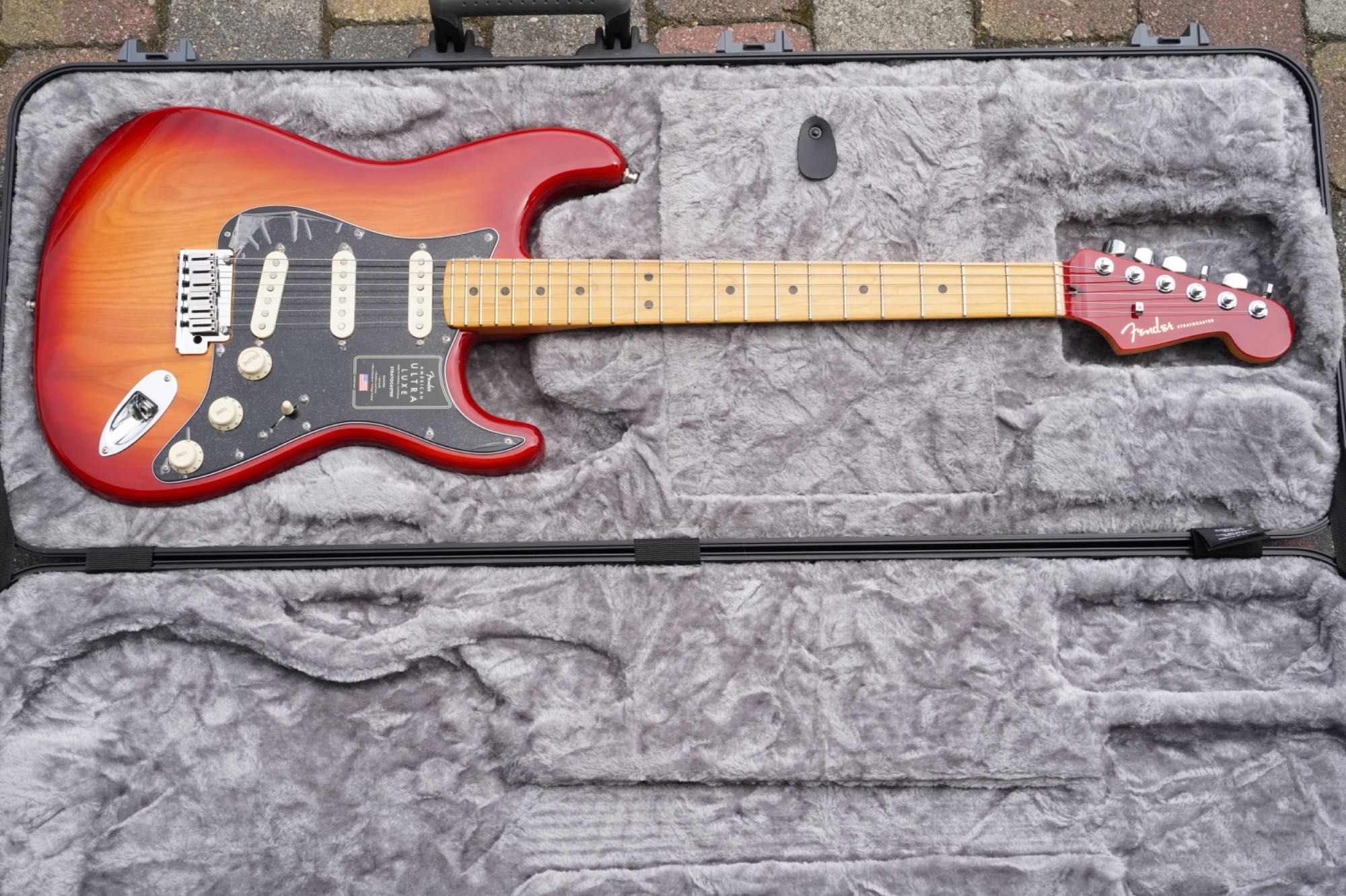 Fender American Ultra Luxe Stratocaster MN, Plasma Burst JAK NOWY