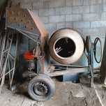 Vendo betoneira a gasóleo em bom estado e com pouco uso, Motor Kubota.