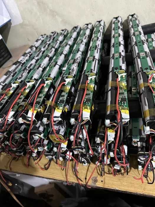 Батарея з 30 шт Panasonic та Lg 18650 ( Під демонтаж)