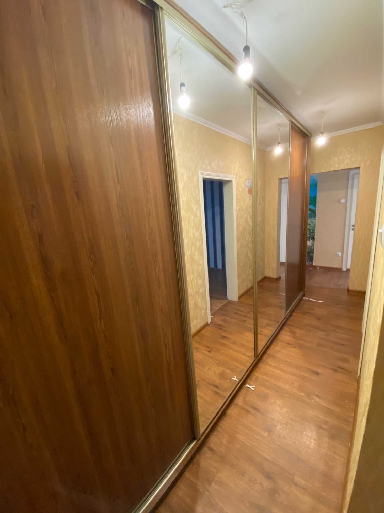 Продаж 2-к квартири 73,3 м2. м.Київ, вул.Драгоманова, 1-Б.   85000$