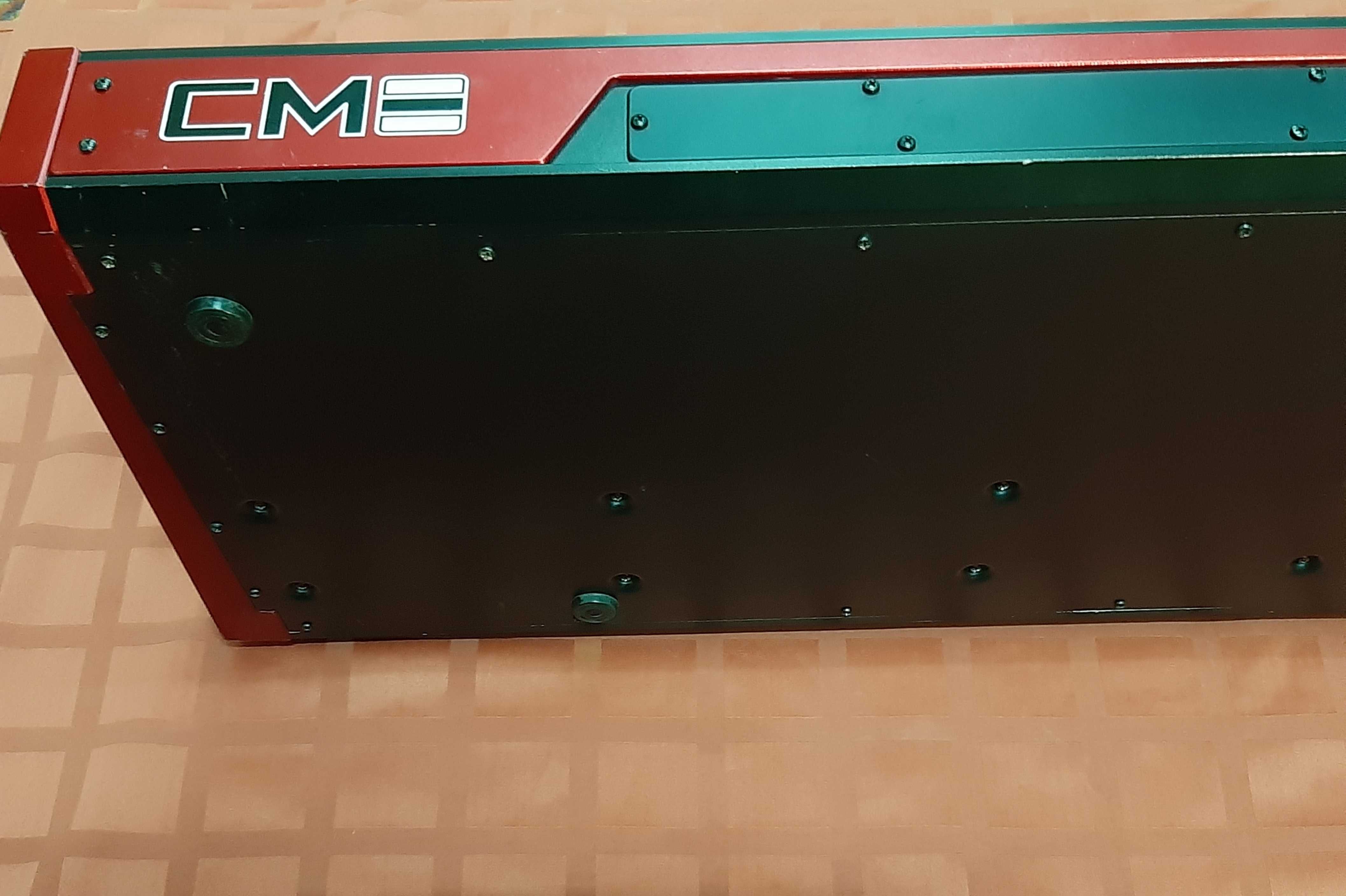 Мидиклавиатура CME UF6