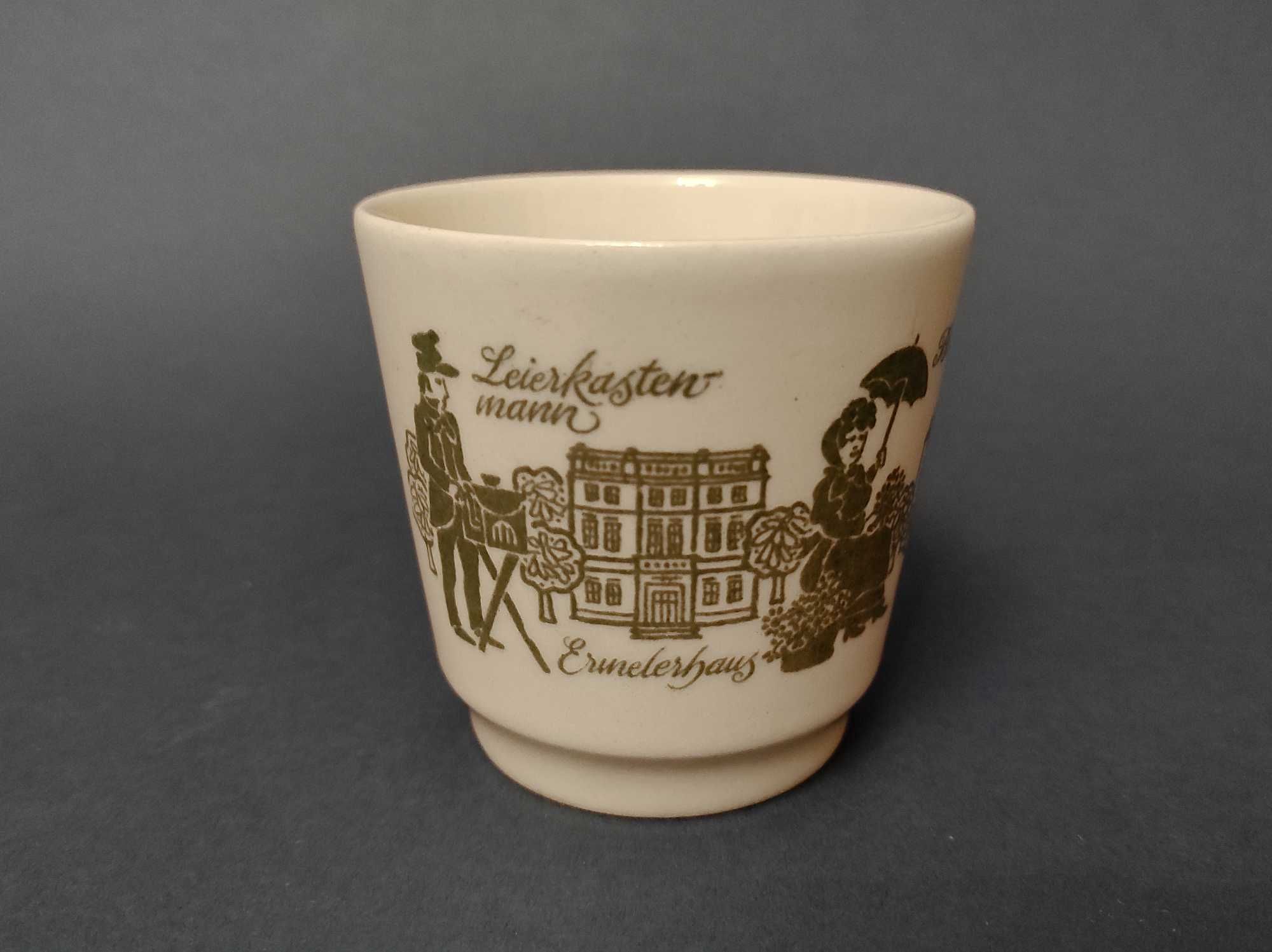 Kubek z porcelany GDR, PRL