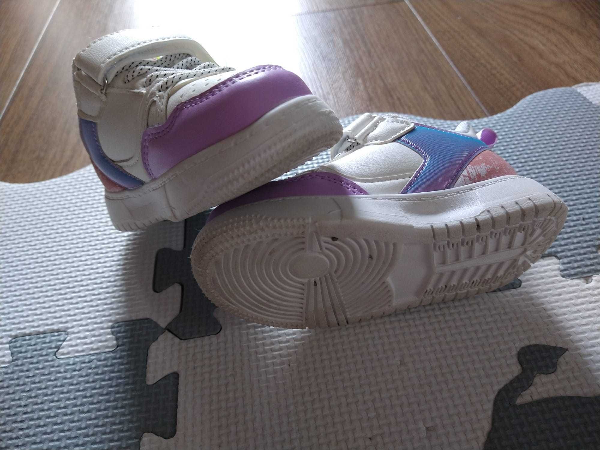 Buty sportowe dla dziewczynki