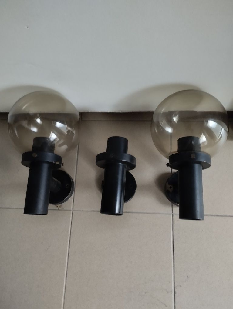 2 Apliques com 2 bolas em vidro