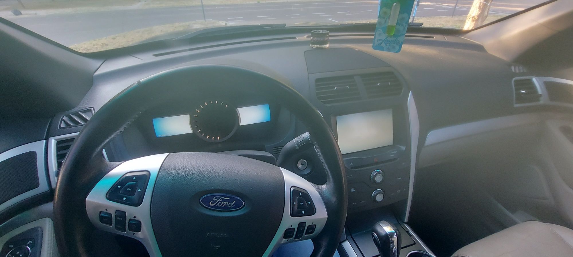 Ford Explorer XLT 3.5 V6 • 4WD • 2014 р. • 290 к.с. системи FlexFuel