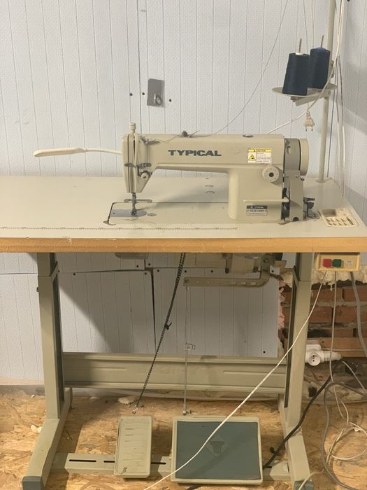 Typical швейна машинка для середніх та грубих тканин