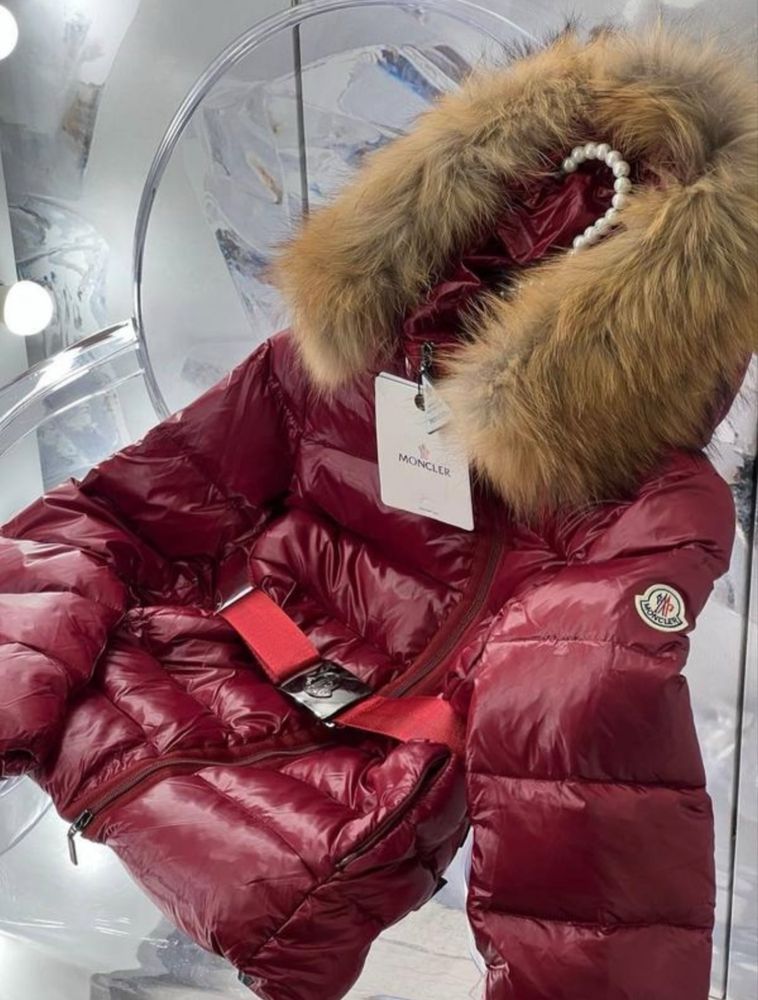 Moncler Tatie натур пышнейший мех енота чёрные и бардо  ХС,С,М