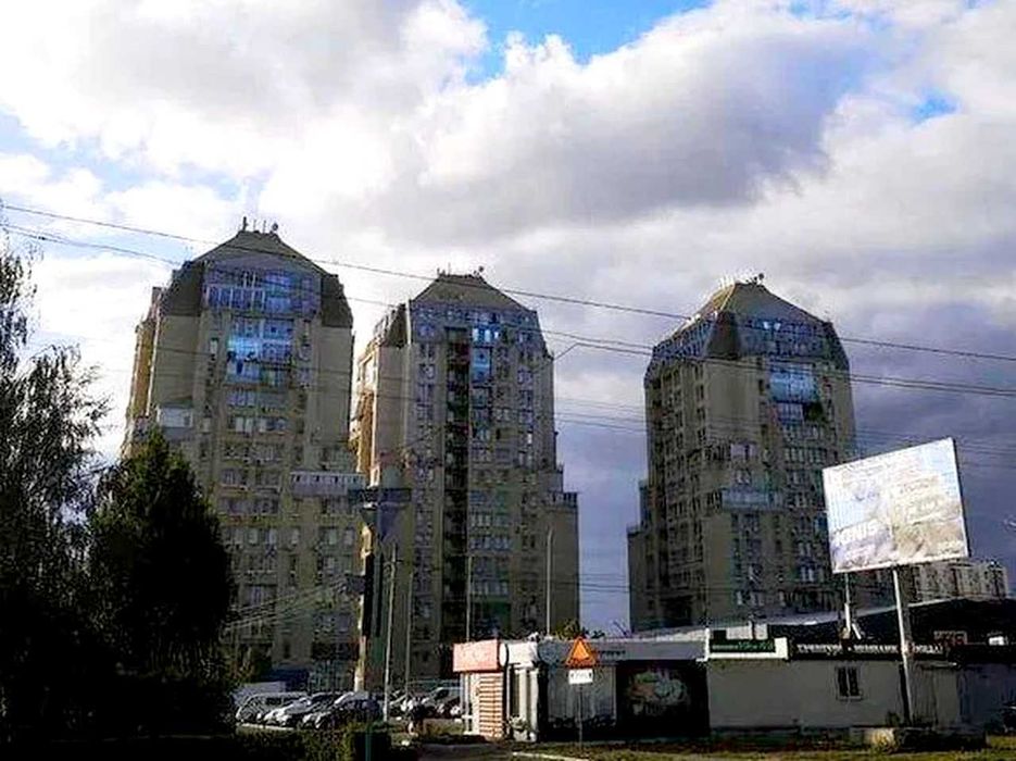 Продам 3-к квартиру (100м2)  в ЖК Олимпик-2, ж/м Слобожанское/Днепр