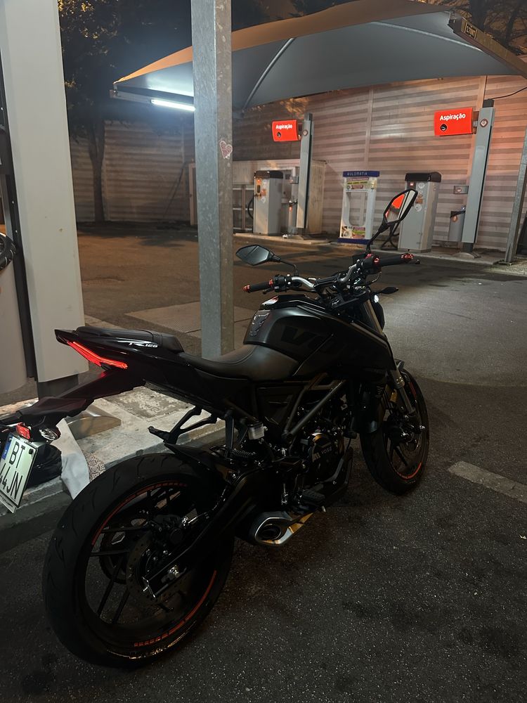 Vendo Voge 125R 2025