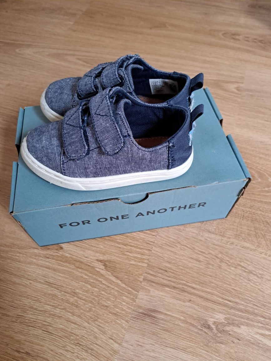 Buty dziecięce TOMS rozmiar 24.5