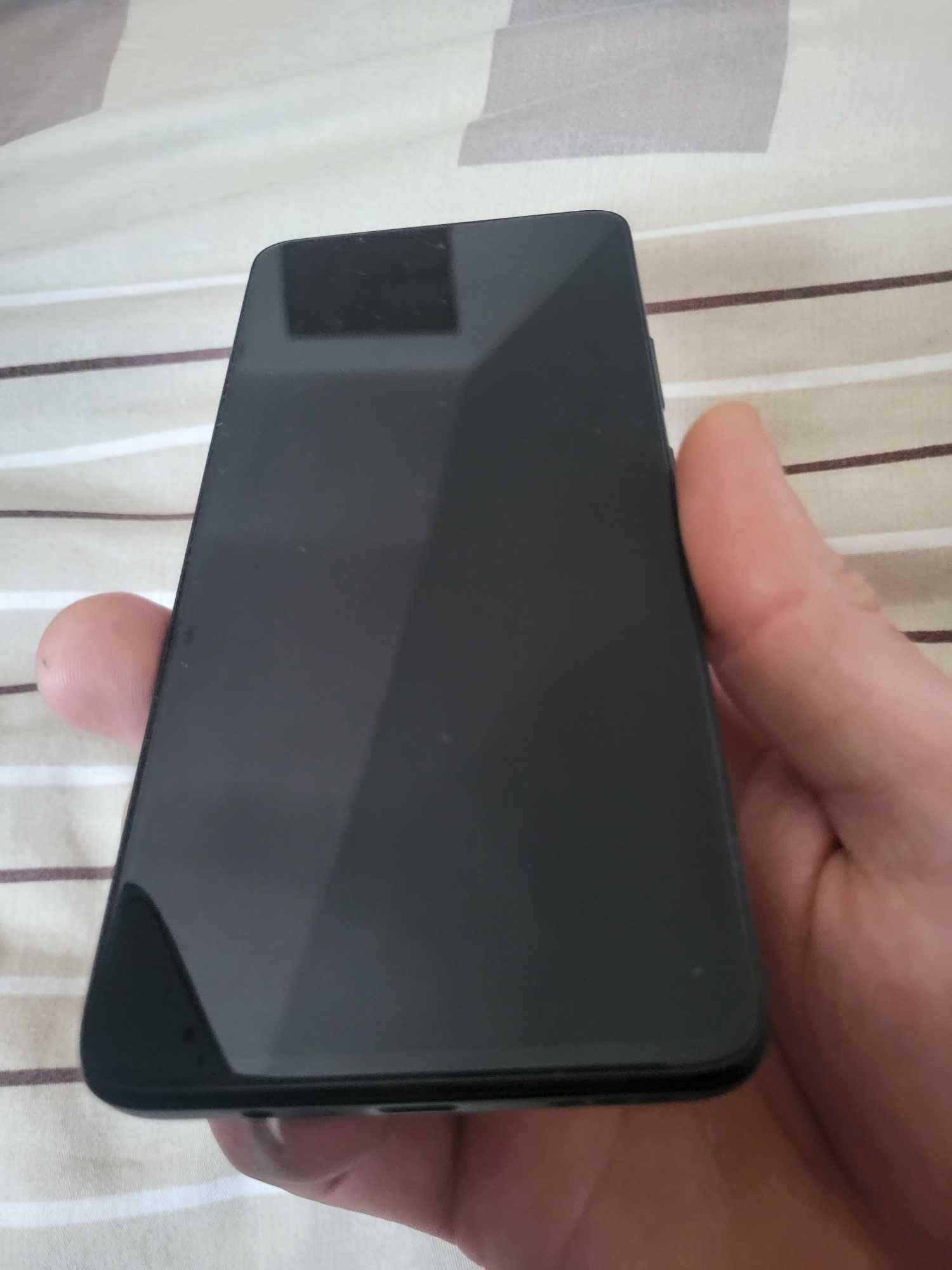 Sprzedam telefon MOTOROLA MOTO G72 128 GB PAMIĘCI 8 GB RAM 108 MP