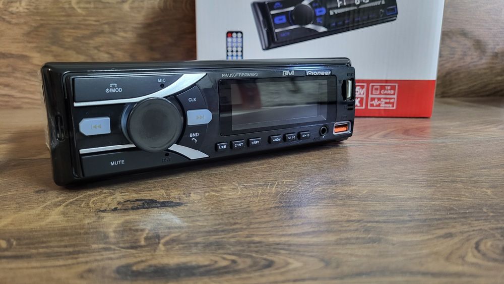 Bluetooth магнітола BM-20/USB/AUX/змінна підсвітка