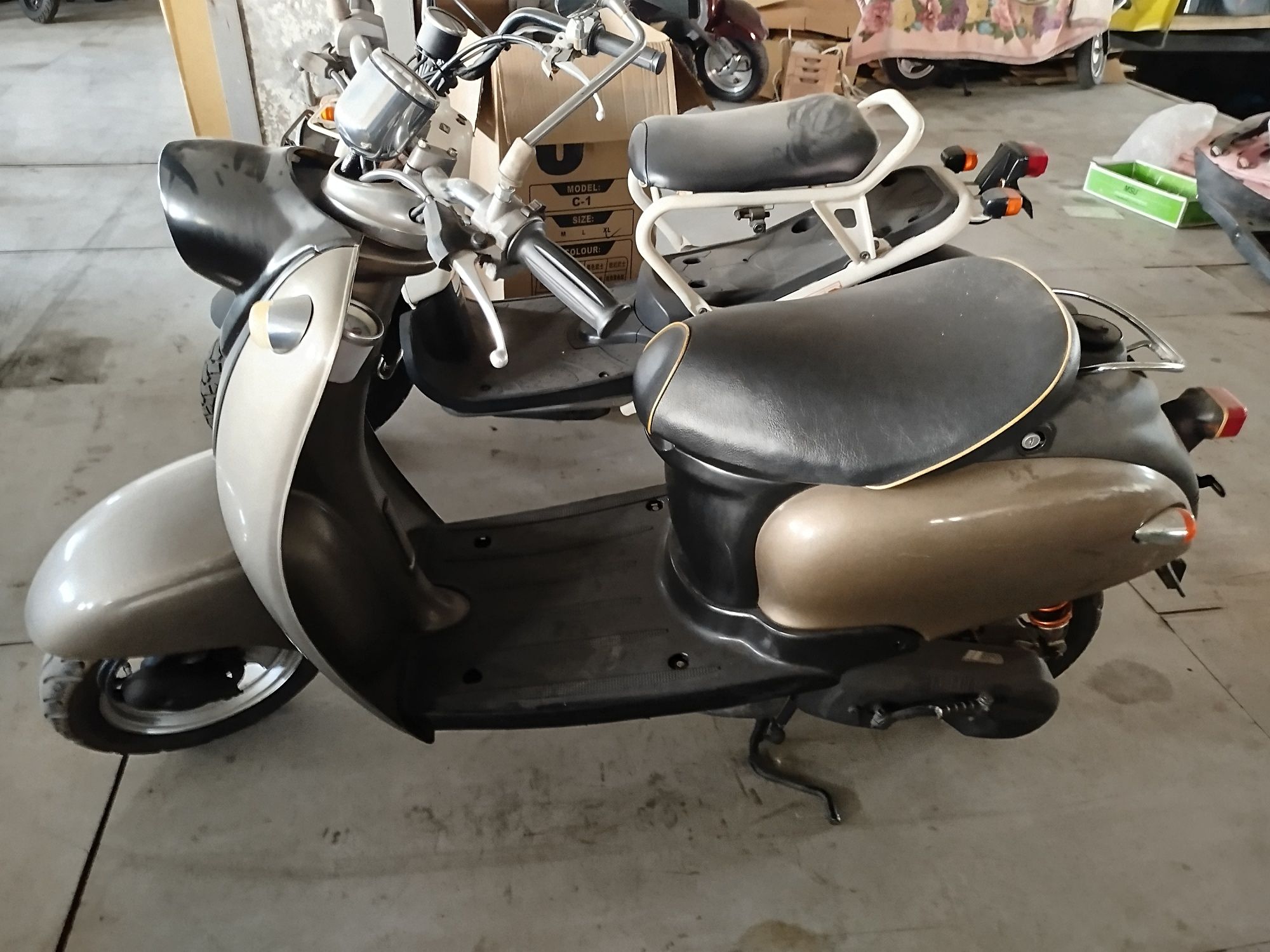 Скутер Honda Scoopy
