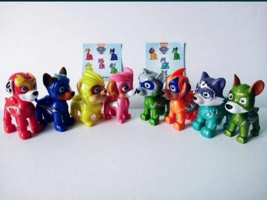 komplet, kosmopieski, psi patrol, figurki, everest, skye, trucker