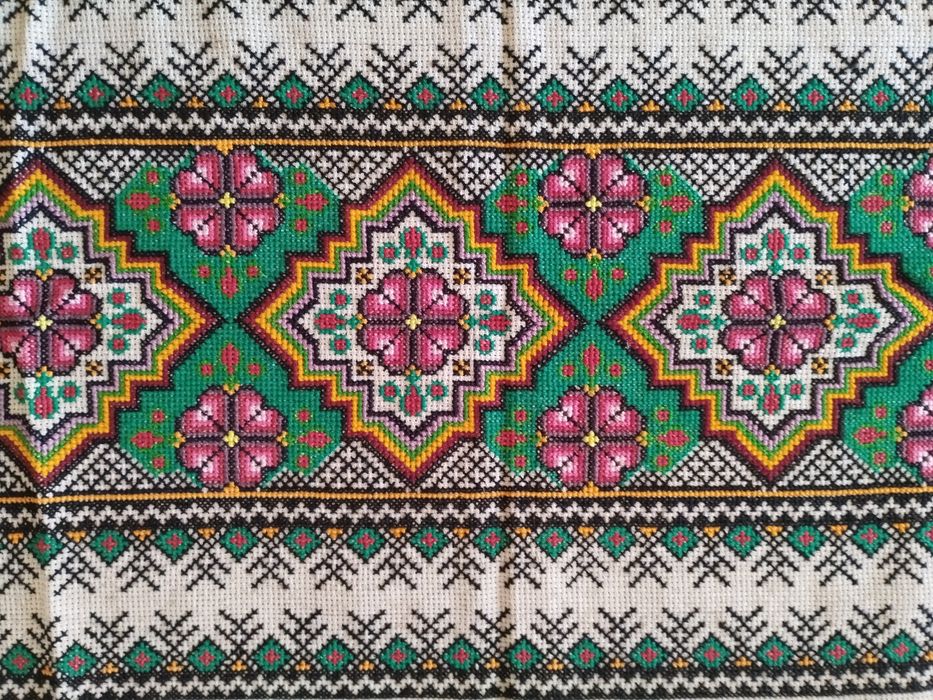 Столовая скатерть-дорожка+ салфетки