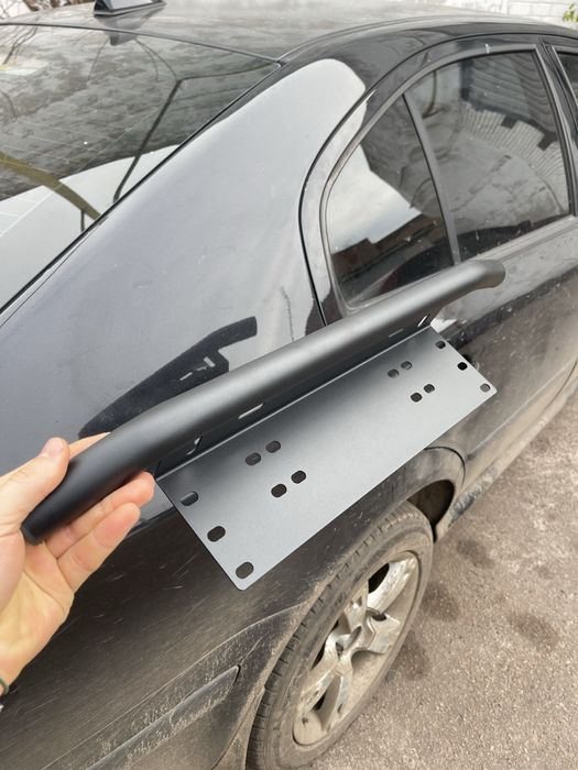 Кроншетйн для номерного знаку та додаткового світла