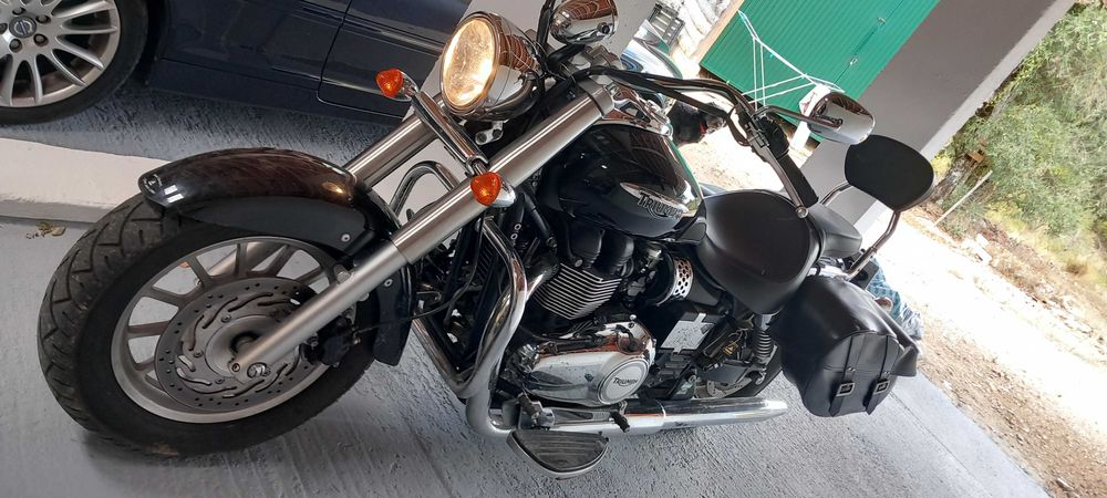 Triumph American Bonneville 865cc