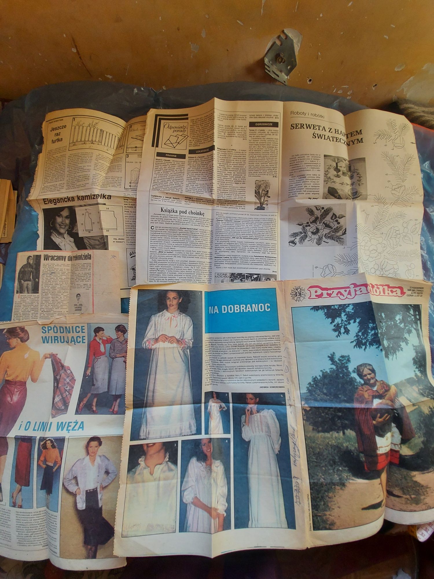 Wycinki z starych gazet wykroje hafty 13sztuk 1979r/86/88r