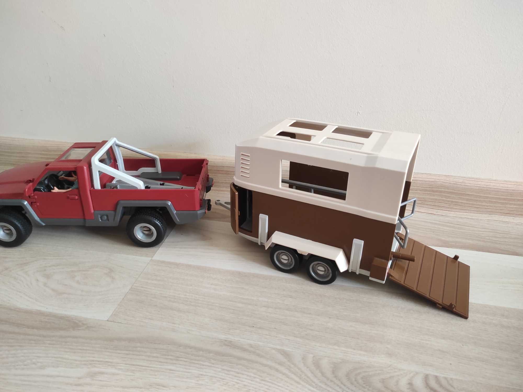 Schleich samochód pick-up + przyczepa