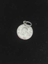 Srebrny wisiorek medalik okrągły z Jezusem srebro 925