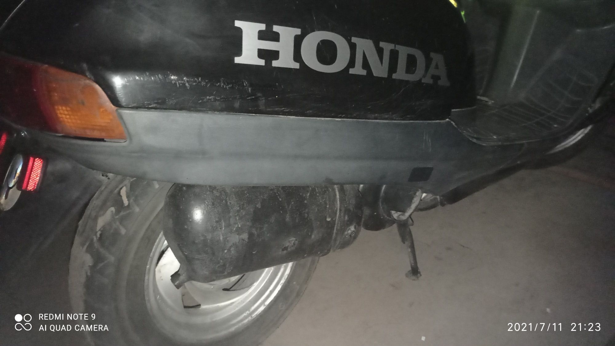 Продам скутер Honda lead (20)