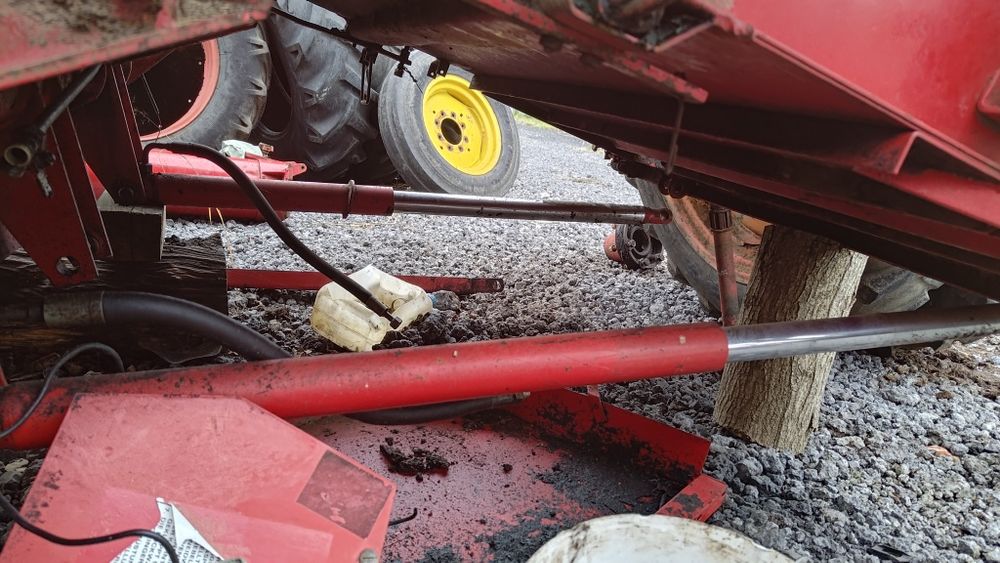 Siłownik hydrauliczny Massey Ferguson 440, 520 530, inne