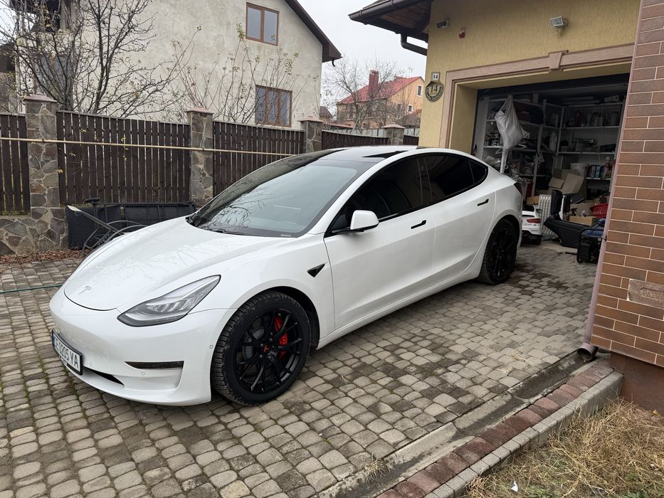 Tesla model 3 2020