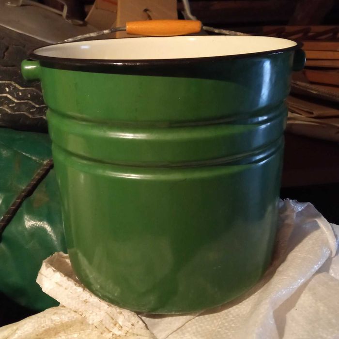 Эмалированное ведро, Оцинковочное ведро и Алюминиевая ёмкость 4 л