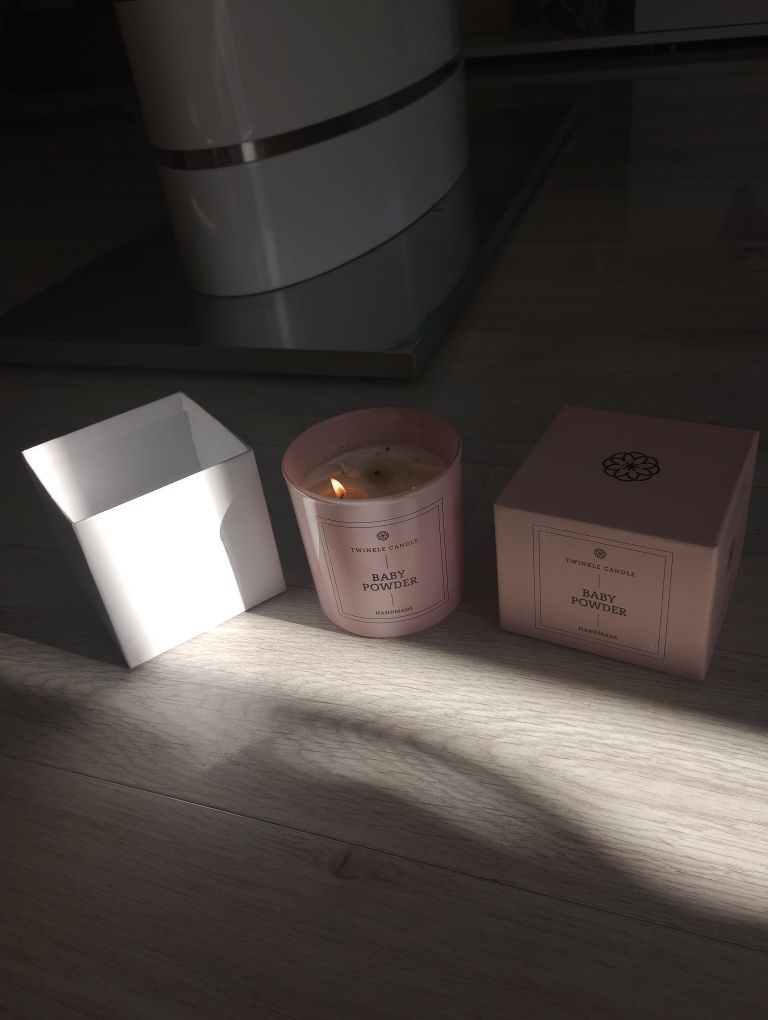 Świeca zapachowa twinkle candle duża  3 knoty baby powder