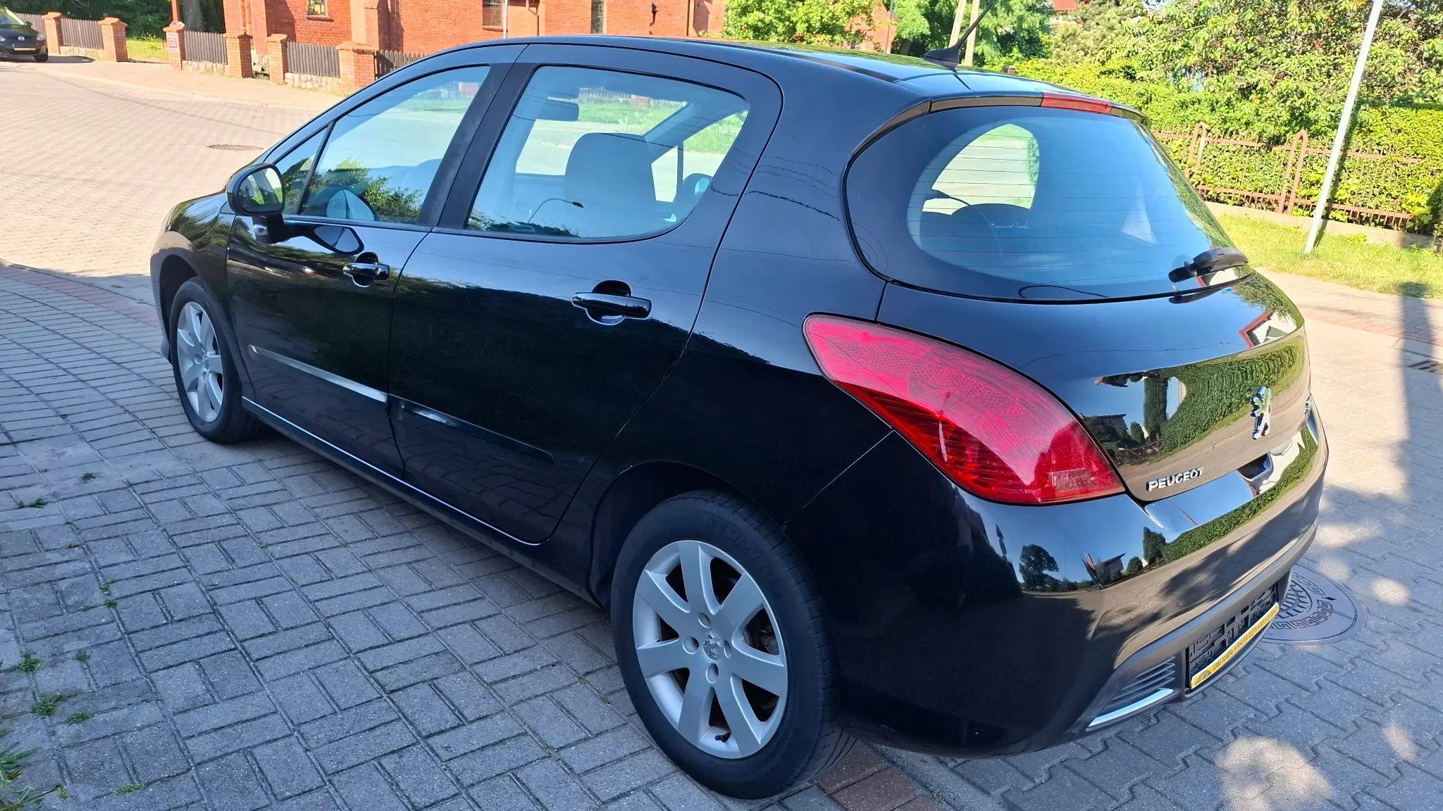 Peugeot 308 Hatchback benzyna z Niemiec