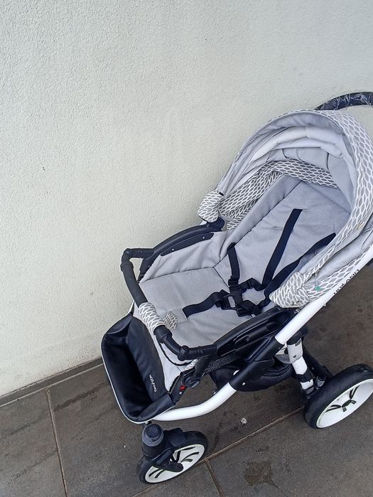 Wózek 3/1,4/1 Bebetto Holland z fotelikiem maxi Cosi