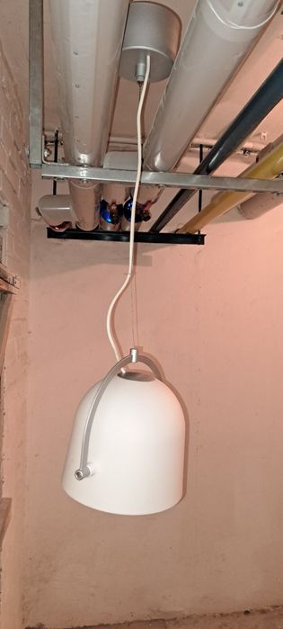 uzywany w dobrym stanie żyrandol