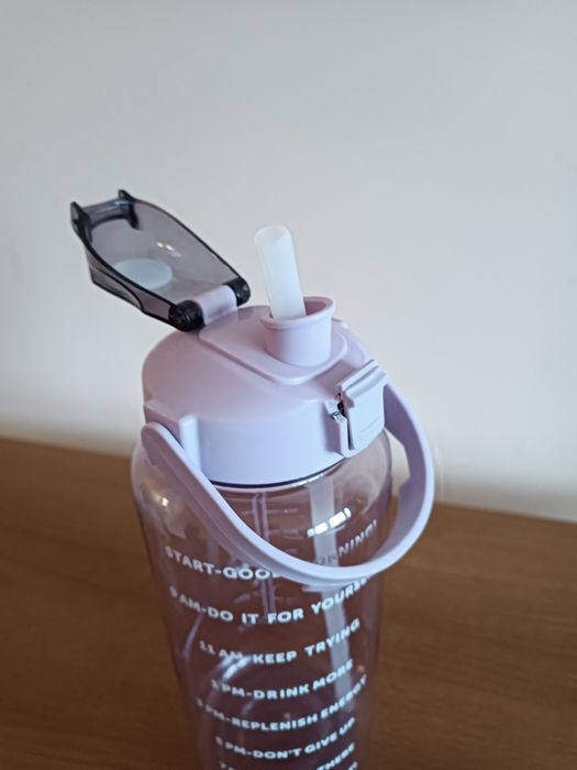 Motywacyjna butelka na wodę