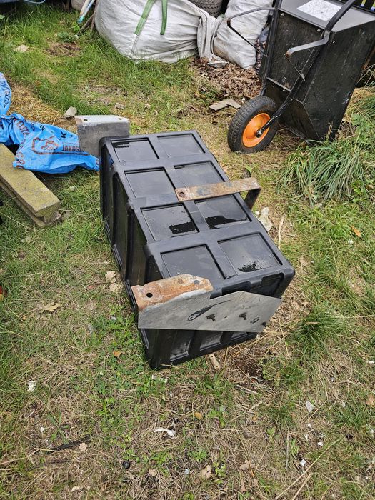 Skrzynka na pasy transportowe narzędzia