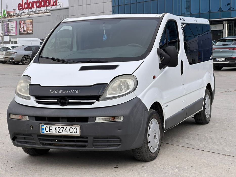 Opel Vivaro 9 місць