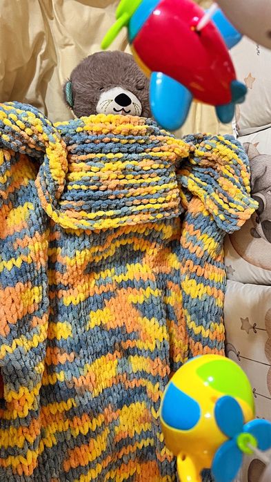 Теплі пледи ручної роботи з пряжі Alize Puffy / Alize Puffy Color