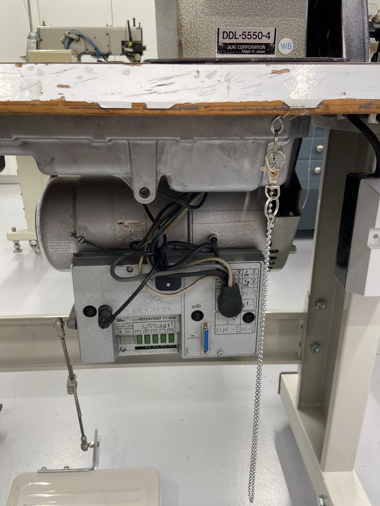 Maquina de ponto preso juki DDL-5550-4