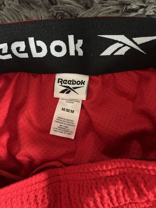 Nowe, męskie krótkie spodenki Reebok- rozmiar M