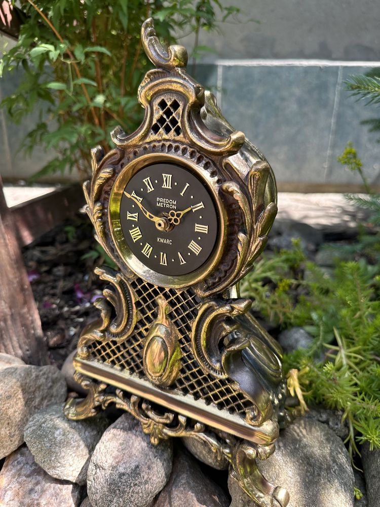 Stary zegar z mosiądzu Metron