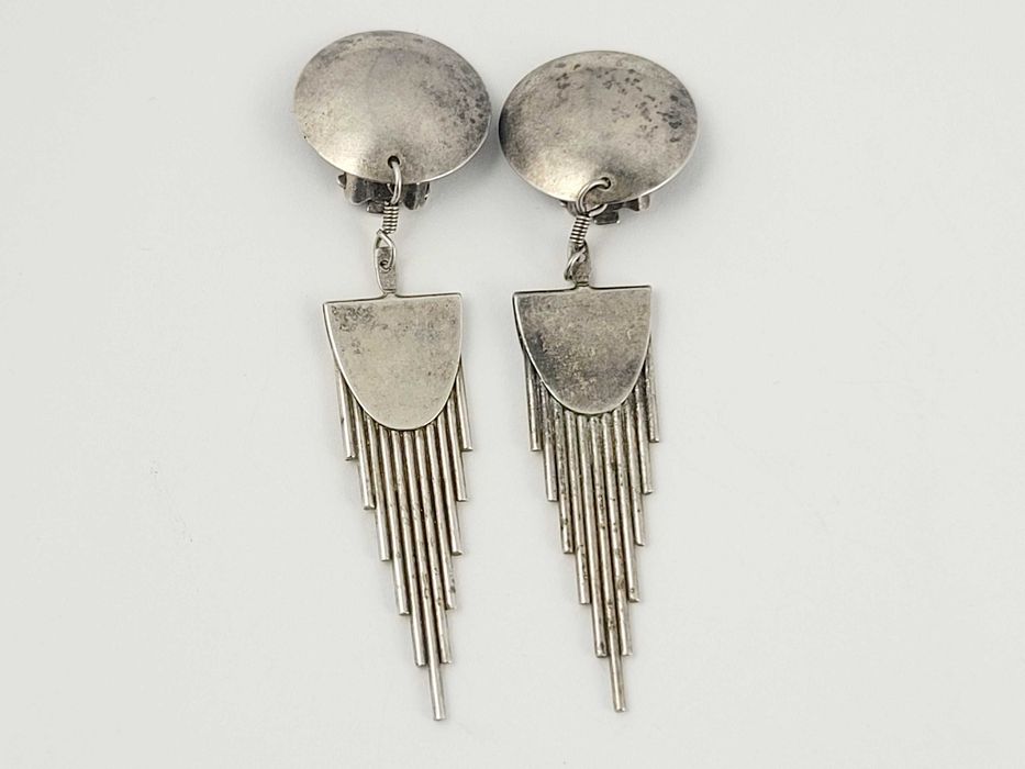 Srebrne klipsy pr. 925 – eleganckie i efektowne