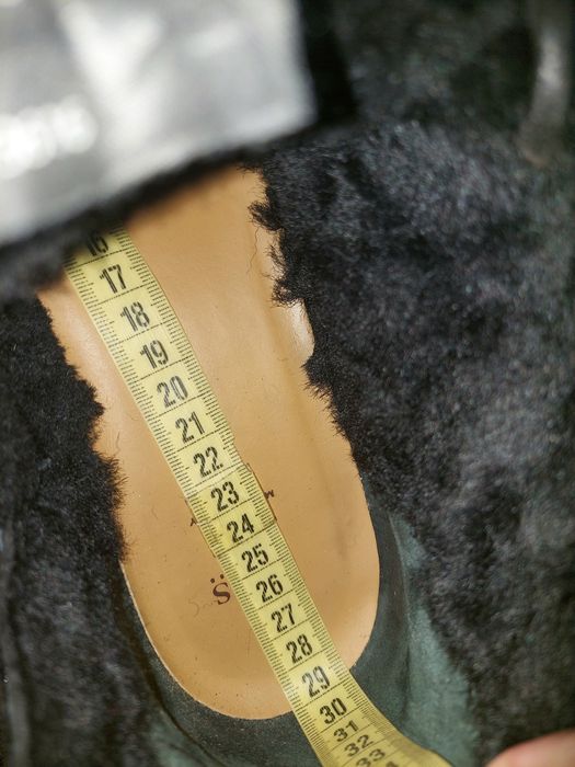 ботінки зимові фірми brunello cucinelli Boss оригінал

Розмір по бірці