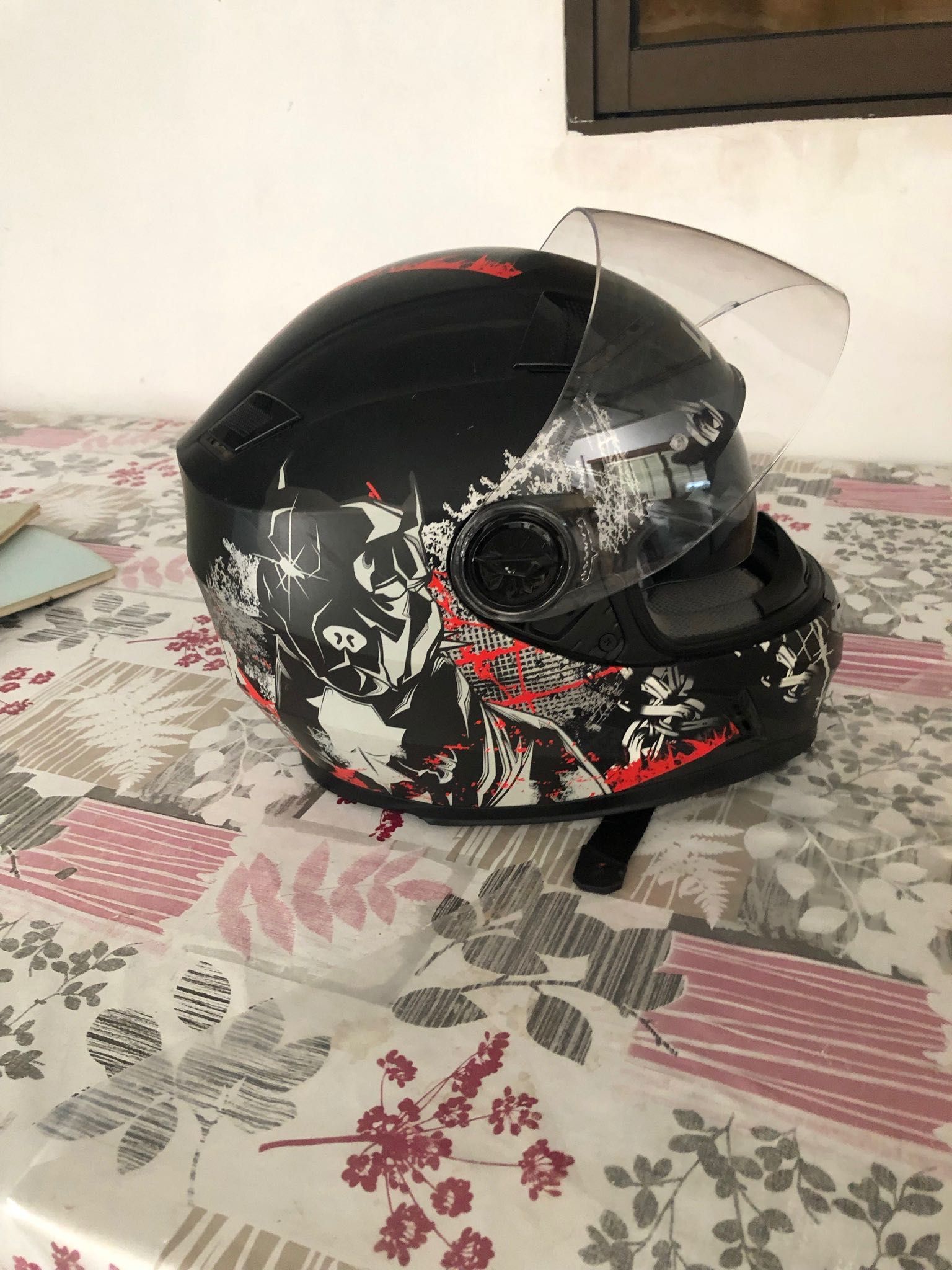 Capacete mota fechado