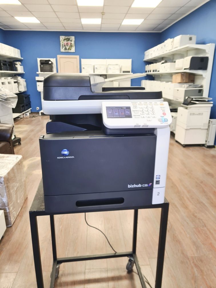 БФП Konica Minolta bizhub C35 . Лазерный принтер сканер копир