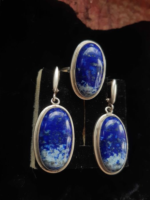 Ляпіс-лазурит в сріблі - ультрамариновий блюз