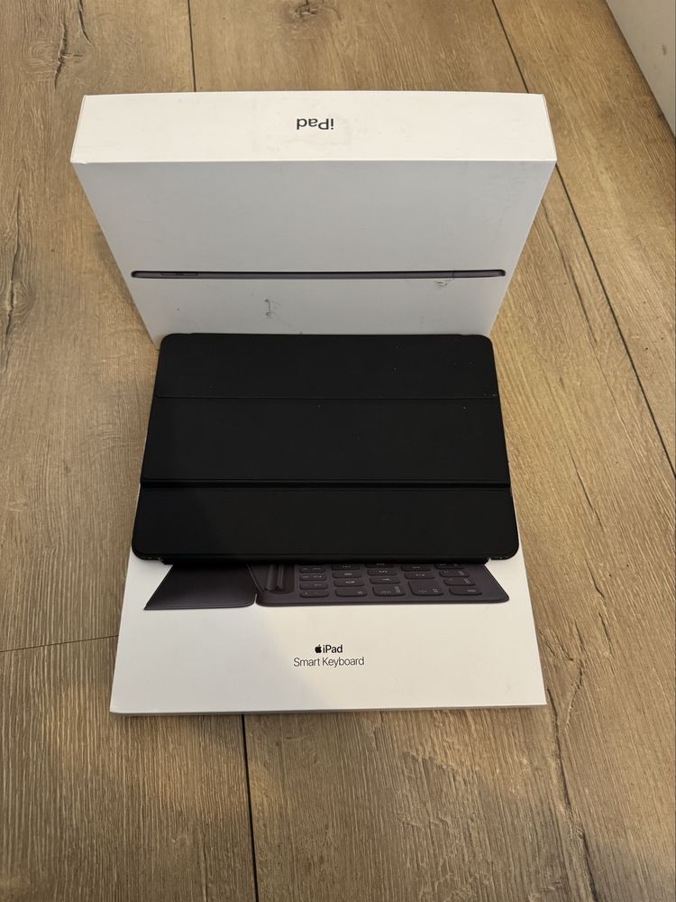 iPad 9 gen 10.2 WiFi magic keyboard rysik