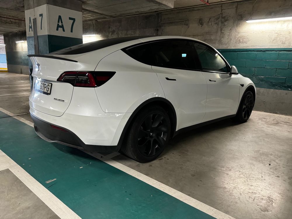 Tesla Model Y Rwd