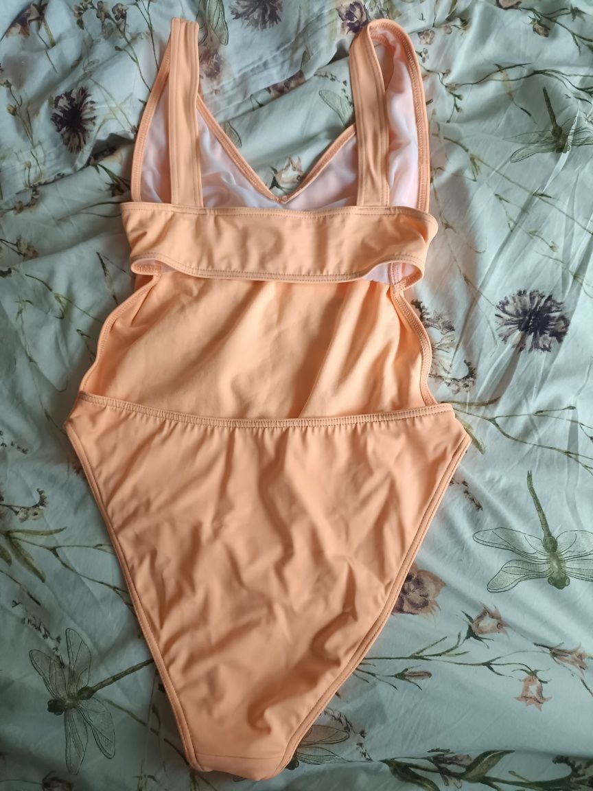 Stoje kąpielowe 3 szt. jednoczęściowe ASOS Swim 75E