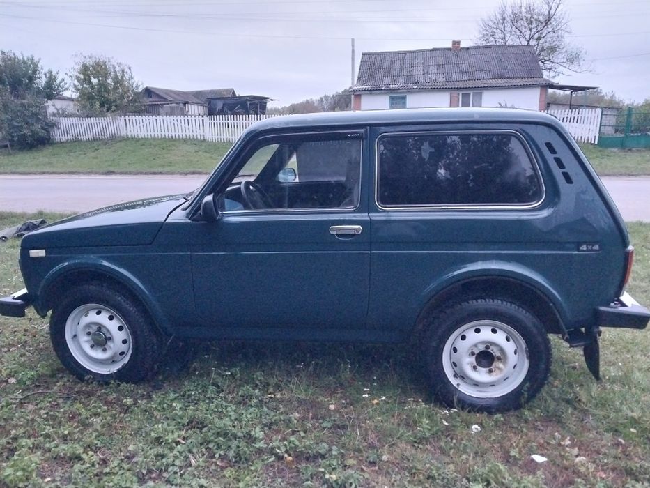 Продам нива  ваз 21214