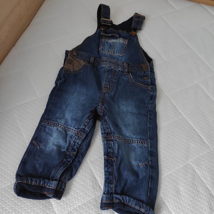 ogrodniczki jeansowe 9-12 miesięcy